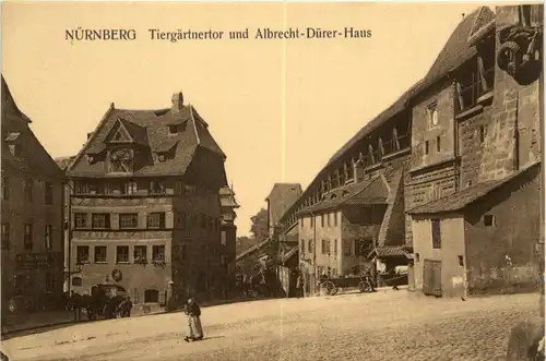 Nürnberg, Tiergärtnertor und Albrecht-Dürer-Haus -356824