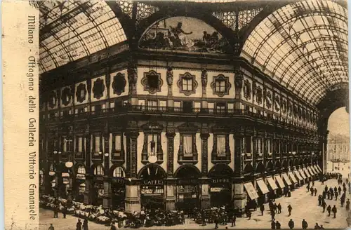 Milano - Ottagona della Galleria -74636