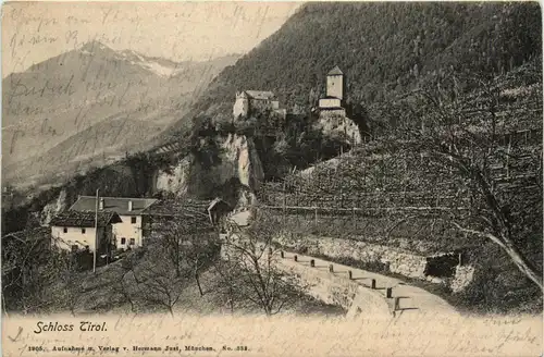 Schloss Tirol bei Meran -74886