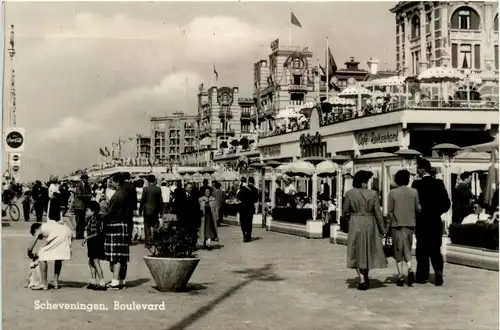 Scheveningen - Boulevard -75668