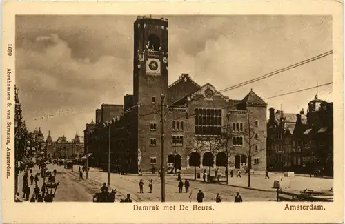 Amsterdam - Damrak met De Beurs -75406