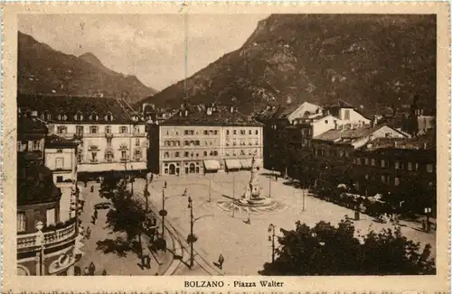 Bozen - Waltherplatz -74794