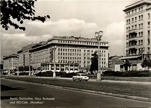 Berlin - Stalinallee - Haus Bukarest -76972