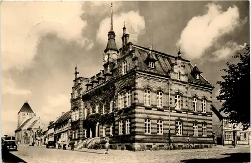 Plau, Rathaus am Marktplatz -331194