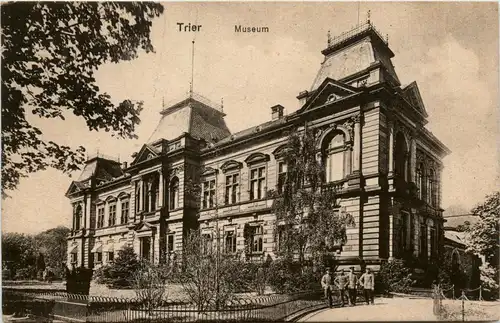 Trier, Kornmarkt mit Postamt -358202