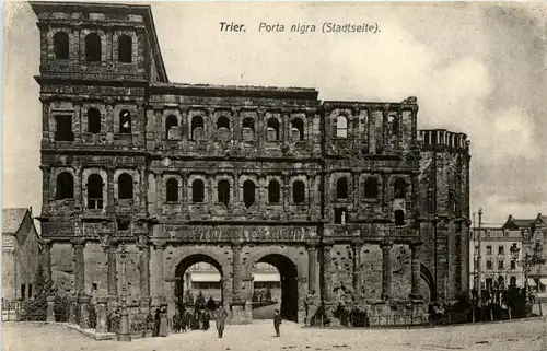 Trier, Porta Nigra Stadtseite -357256