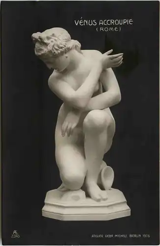 Venus Accroupie -77634