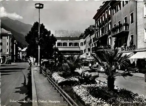 Lienz, Hauptplatz -358338