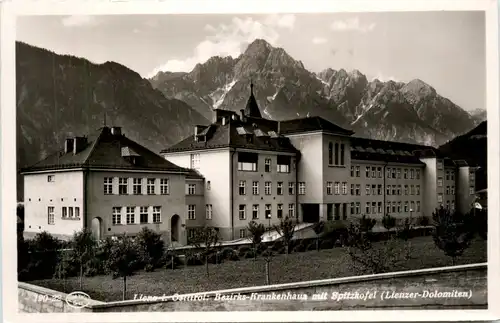 Lienz, Bezirkskrankenhaus mit Spitzkofel -358358