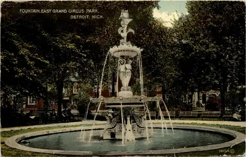 Detroit - Fountain -79354