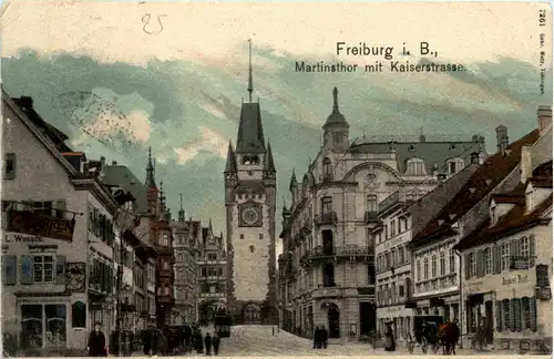 Freiburg i.Br., Martinstor mit kaiserstrasse -358504
