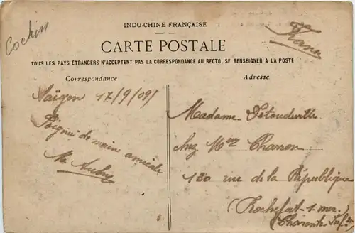 Saigon - Groupe de Musiciens au Repos -80316