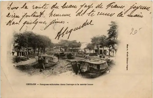 Cholon - Jonques echouees dans l arroyo -80410