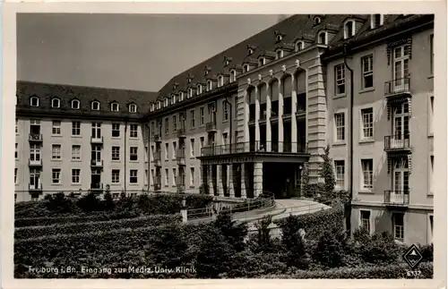 Freiburg i.Br./Baden-Württemberg - Eingang zur Med. Univ. Klinik -328964