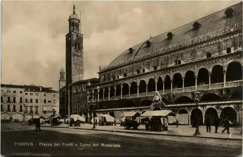 Padova- Piazza dei Frutti -82772