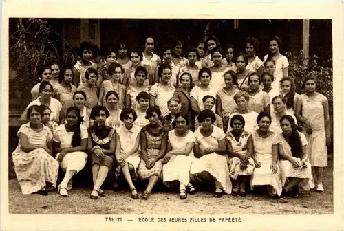 Tahiti - Ecole des Jeunes Filles -82008