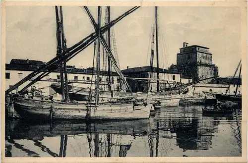 Viareggio - Canale Burlamacchi -429408