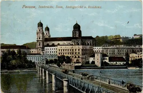 Passau, Bayern - Innbrücke, Dom, Amtsgericht und Residenz -327716