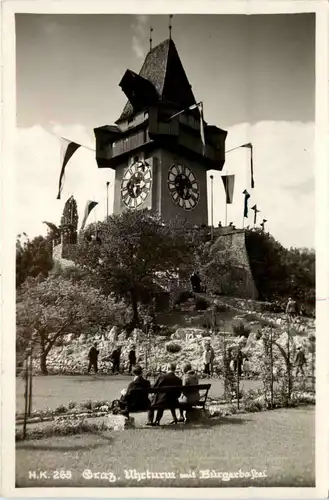 Graz, Uhrturm mit Bürgerbastei -360082