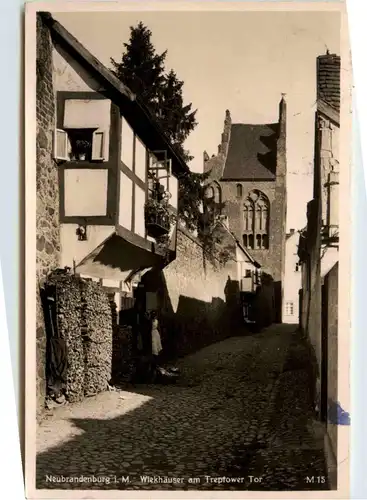 Neubrandenburg i. M., Wiekhäuser am Treptower Tor -360660