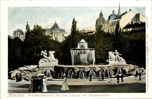 München, Wittelsbachbrunnen mit Cafe Luitpold und Theatinerkirche -359448