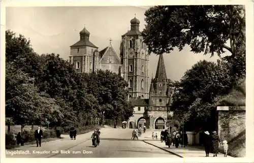 Ingolstadt, Kreuztor mit Blick zum Dom -361486