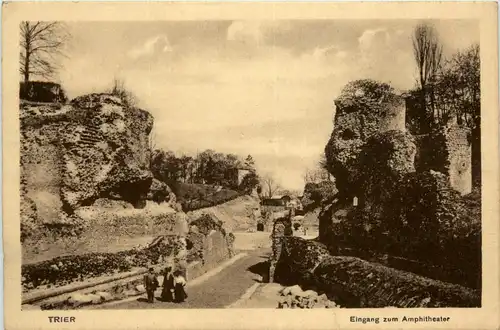 Trier, Eingang zum Amphitheater -360832