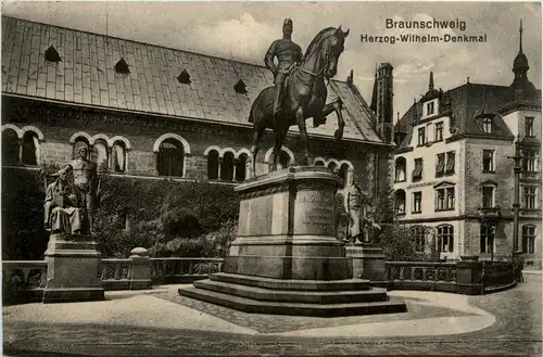 Braunschweig, Herzog-Wilhelm-Denkmal -361010