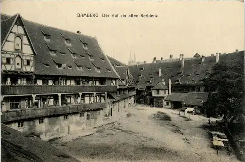 Bamberg, Der Hof der alten Residenz -361058