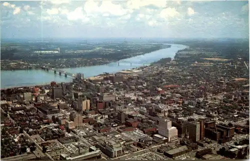 Louisville -436064
