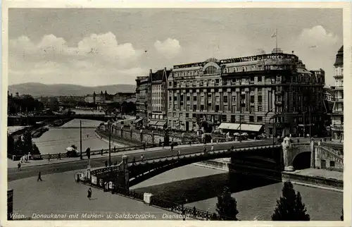 Wien, Donaukanal mit Marien- u. Salztorbrücke, Dianabad -361450