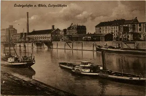 Ludwigshafen am Rhein - Luitpoldhafen -437812