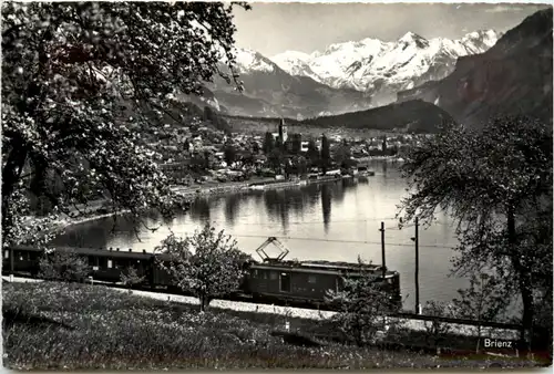 Brienz mit Eisenbahn -438984