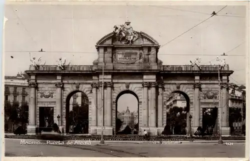 Madrid - Puerta de Alcala -442476