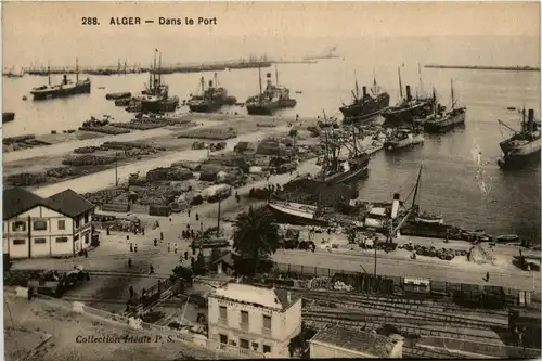 Alger, Dans le port -362212