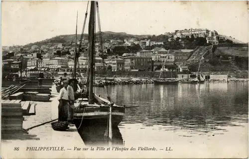 Philippeville, Vue sur la Ville et l`Hospice des Vieillards -362942