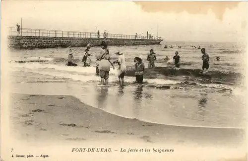 Fort-De Lèau, La jetee et les baigneurs -362752