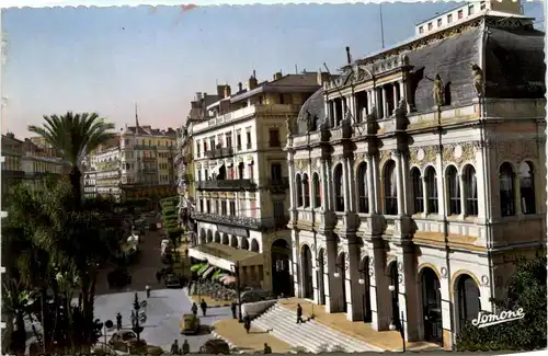 Alger, La Place de la Republique et LÒpera -361880