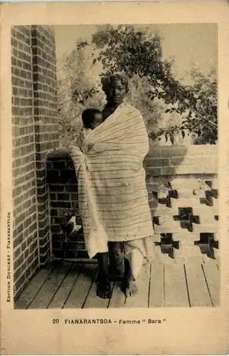 Madagascar - Femme Bara -443450