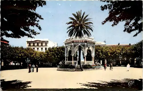 Blida, La place dÀrmes -361964