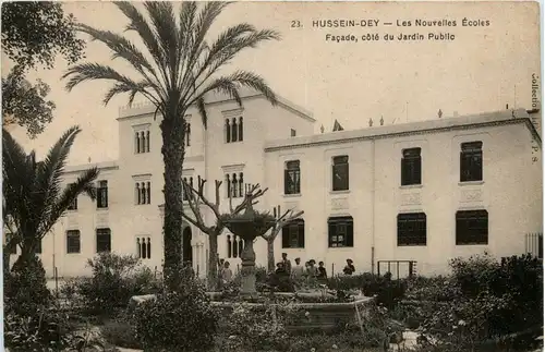 Hussein-Dey, Les Nouvelles Ecoles Facade, cote du Jardin Public -362764