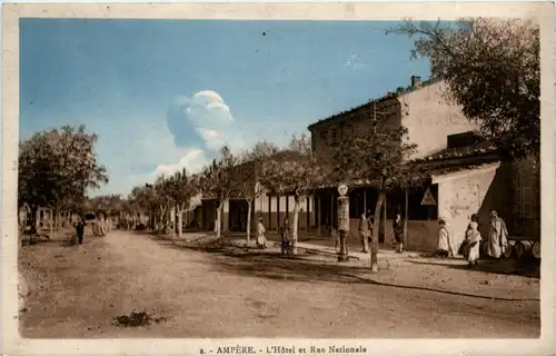 Ampere, L`Hotel et Rue Nationale -363460