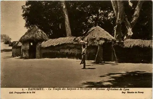 Dahomey - Le Temple des Serpents a Ouidah -444624