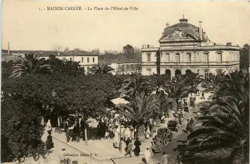 Maison-Carree, La Place de l`Hotel-de-Ville -363054