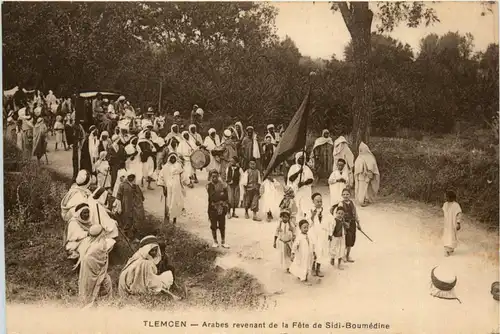 Tlemcen, Arabes revenant de la Fete de Sidi-Boumedine -363414