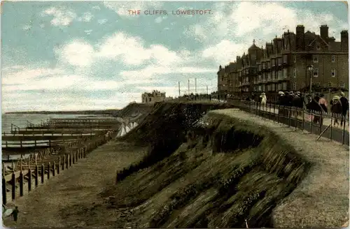 Lowestoft - The Cliff -445172