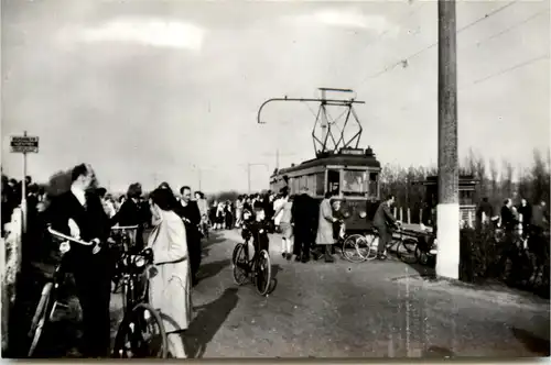 Blauwe tram Sassenheim-Leiden - Halte Postbrug -445676