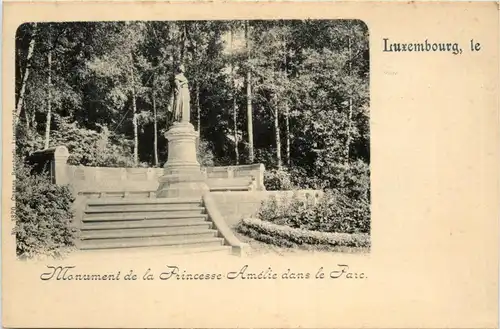 Luxembourg - Monument de la Princesse Amelie dans le Parc -444826