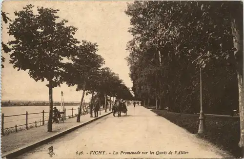 Vichy, La Promenade sur les Quais de IÀllier -363838