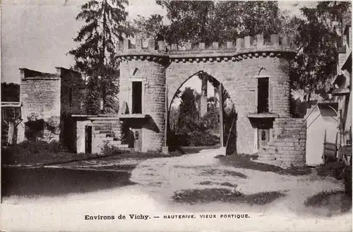 Environs de Vichy, Hauterive, Vieux portique -364218